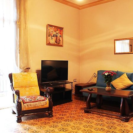 Vivid 2 Bedroom Apt. Yerevan Exterior photo